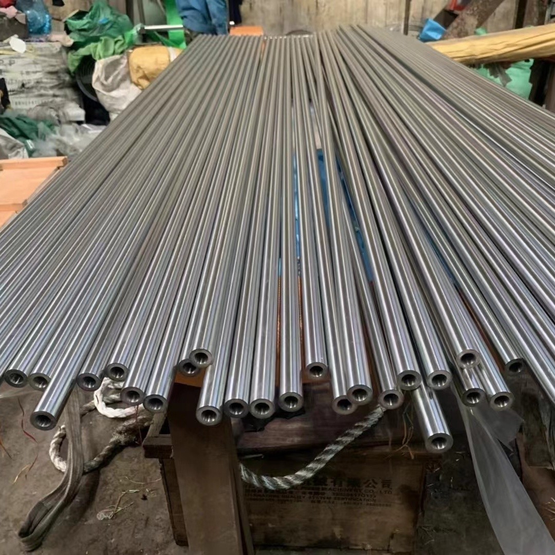 Material of Stainless Steel Tube SS-316L Type Seamless Mirror Polished 32 mm Dia Wall Thickness of 3 mm