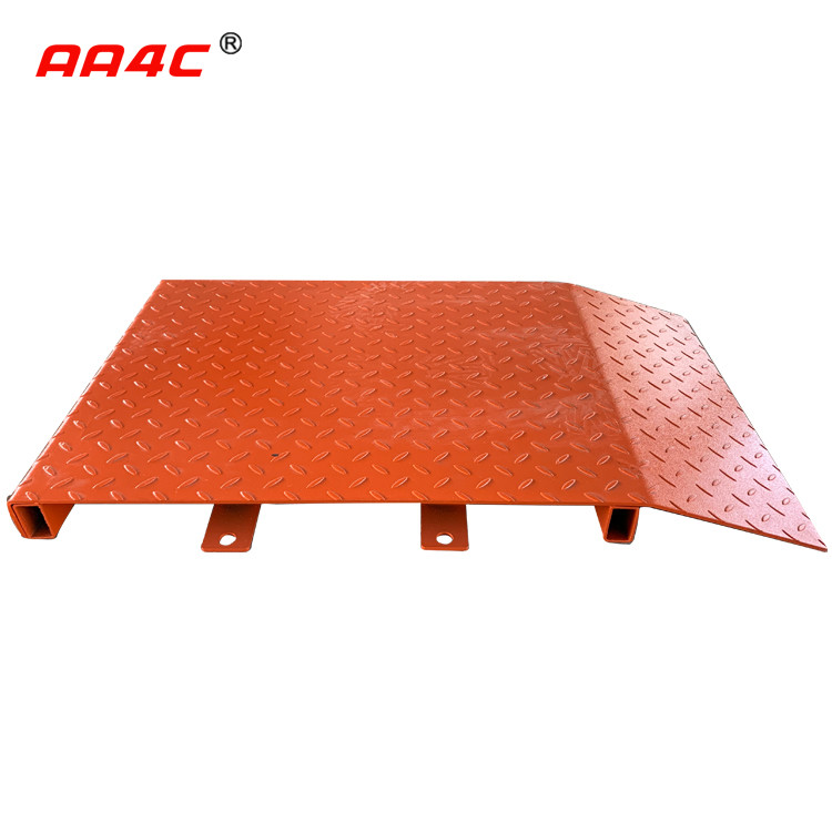 4T 1.2M Auto Scissor Vehicle Lift Four Cylinder Hydraulic With Extensive Ramp