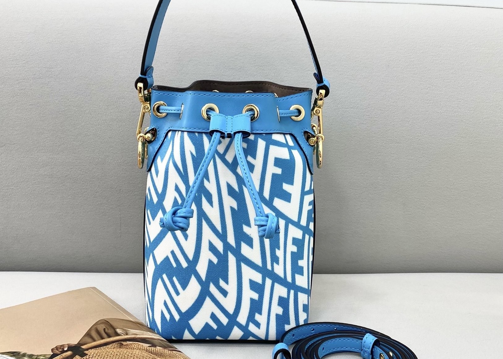 3D Effect Blue Bucket Bag , Psychedelic Crossbody Bucket Bag