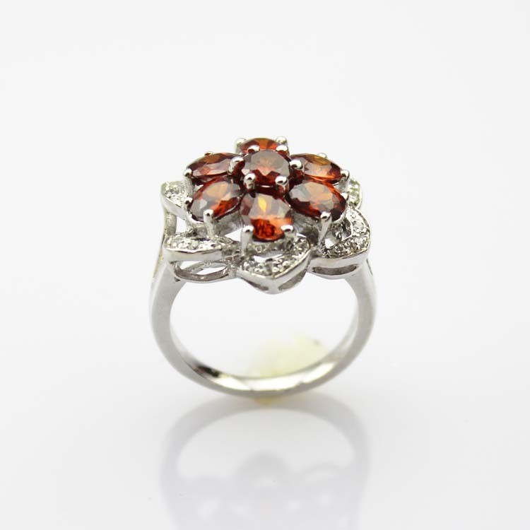 Whtie Gold Plated 925 Silver Red Cubic Zircon Flower Gemstone Ring (R223)