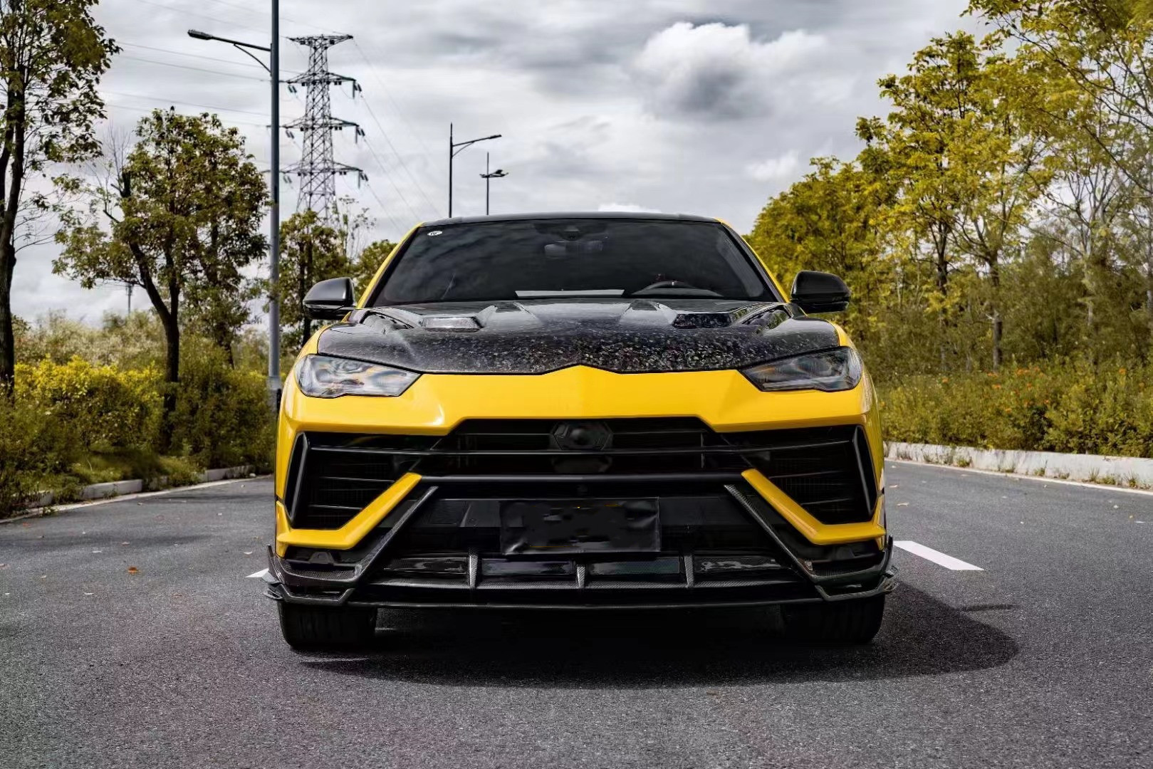 URUS Lamborghini Body Kit 2018-2019 Carbon Fiber Front Lip Diffuser Urus Wide Body Kit