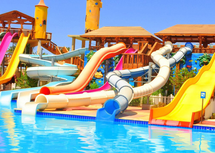Outdoor / Indoor Small Water Slide Fade Resistant For Holiday Resort