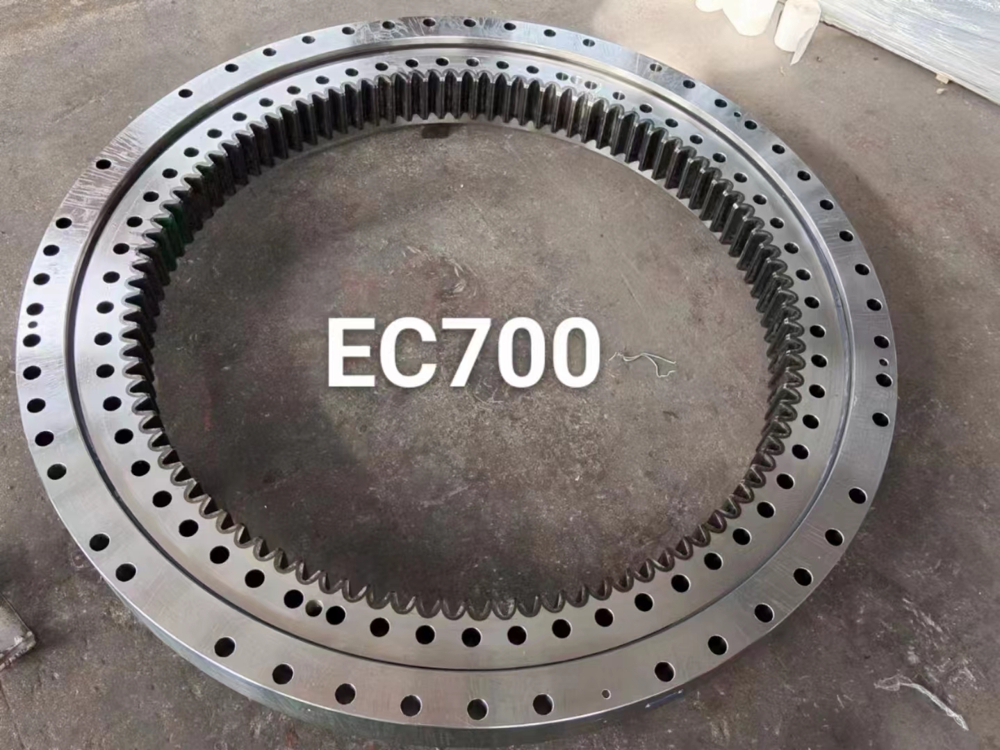 Hitachi ZX370 Model Excavator Slewing Bearing Ring with Part No. 9166468