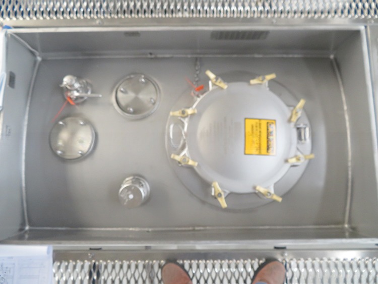 ISO Tank Shipping Container Spare Parts and Accessories 500mm Low Profile Manlid Assembly with Air Inlet Ball Valve 1.5'' BSP