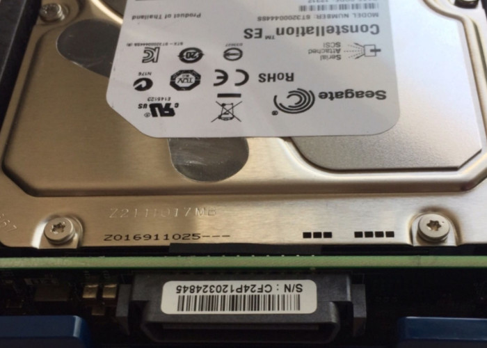 VNX 5100 5300 3150 Seagate 2TB Hard Disk , Server Hard Disk 2TB SAS FC 005049497