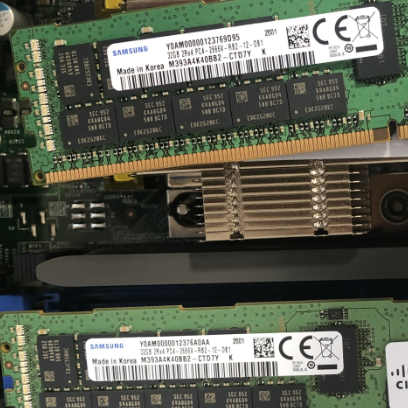 P06037-B21 HPE 128GB (1x128GB) Quad Rank x4 DDR4-3200 CAS-22-22-22 Load Reduced Smart Memory Kit