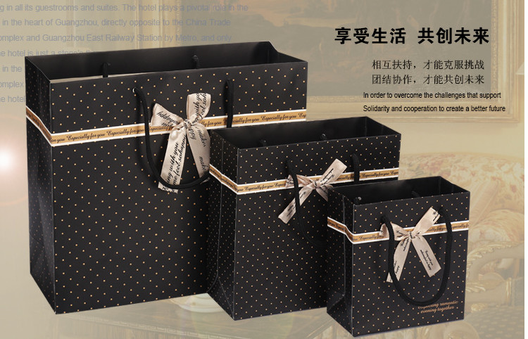 Chinese Factory Sales Korean Black Spotted Gift Bags Paper Bags Handbags Bags Gift Bags