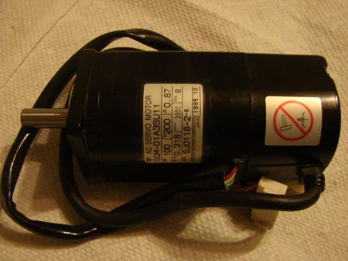 SGM-01A3SU11 Yaskawa Small Electric AC Motor Servo Controller