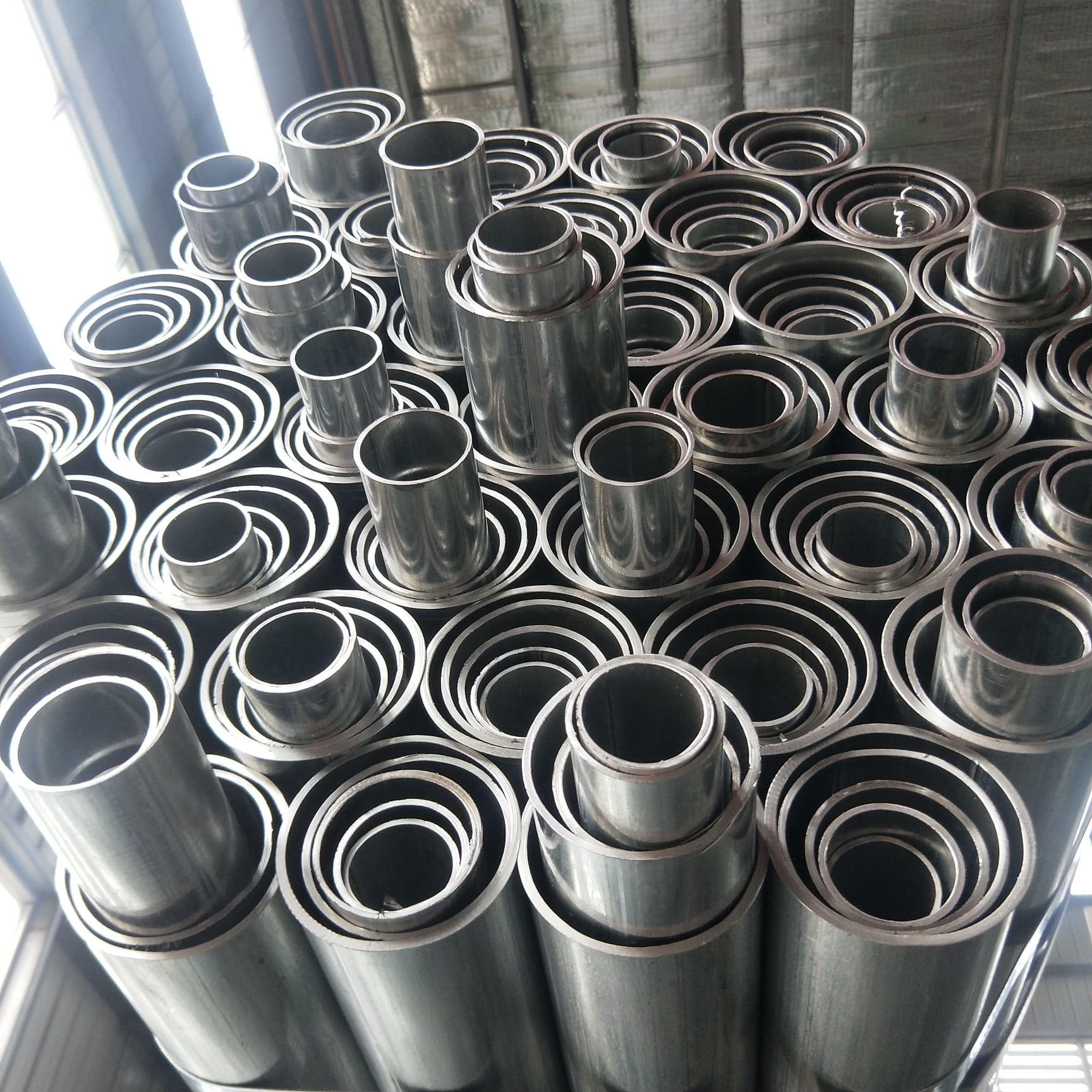Mirror Hairline Polished Stainless Steel Round Pipe ASTM A213 ISO9001