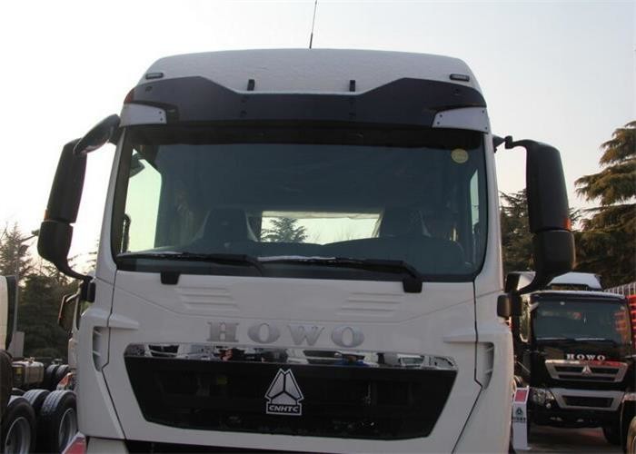 Light Weight Tractor Head Trucks 10 Wheels Tractors And Trucks Easy Maintenance