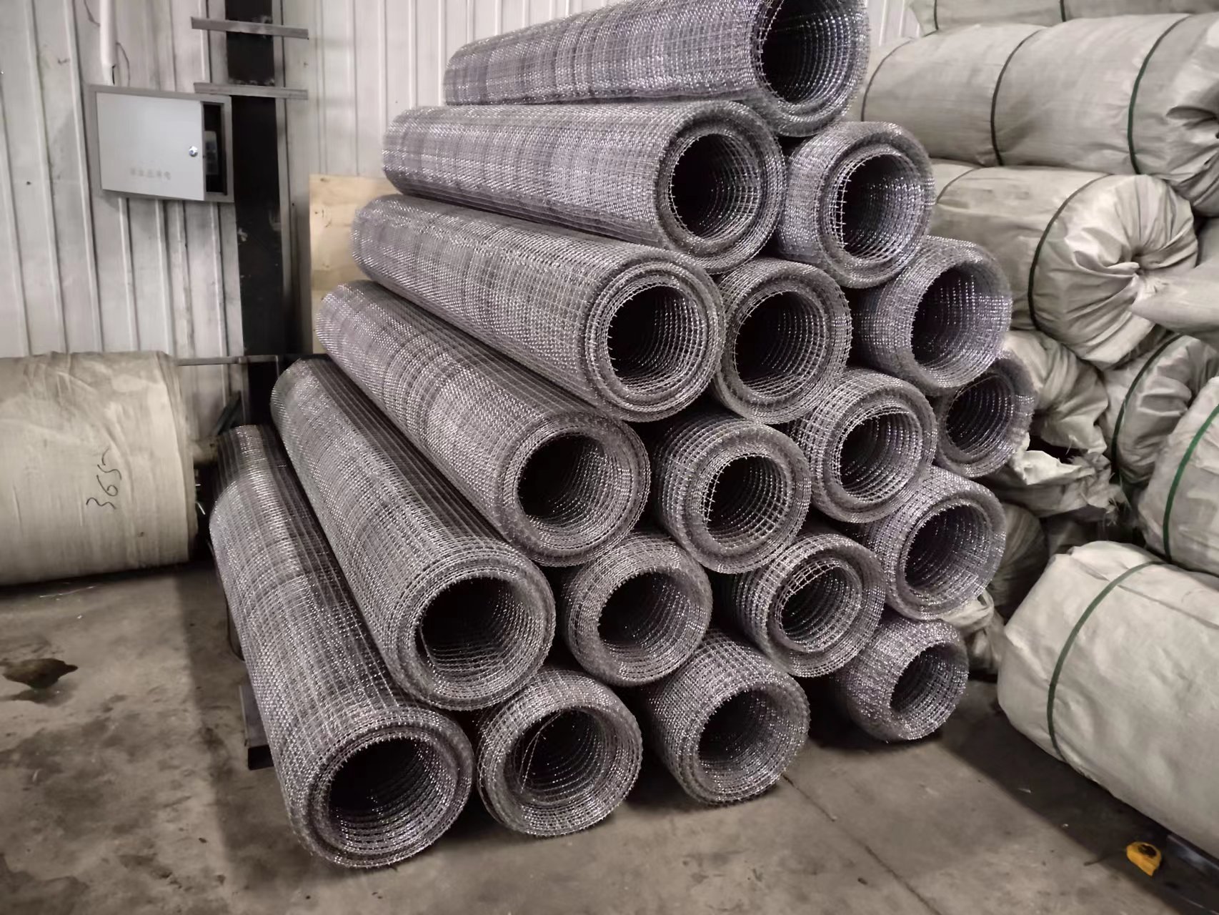 aluminum crimped wire mesh