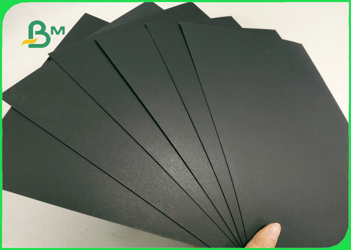 Virgin Wood Pulp FSC 300g 400g Black Board 31'' * 43'' For Clothing Tags