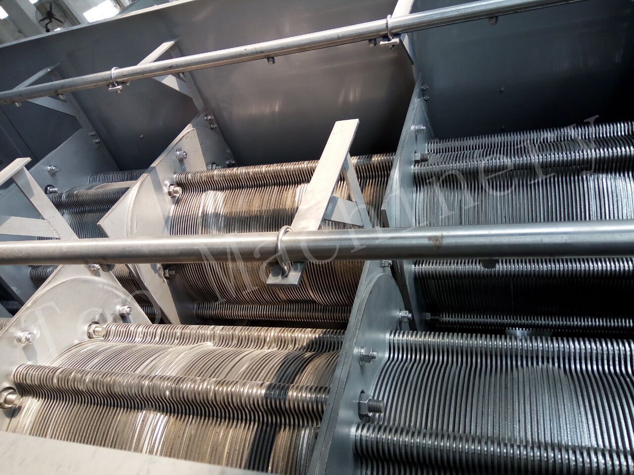 Eco-friendly Screw Press Filter for Solid-liquid Separation Made of SS304 Material