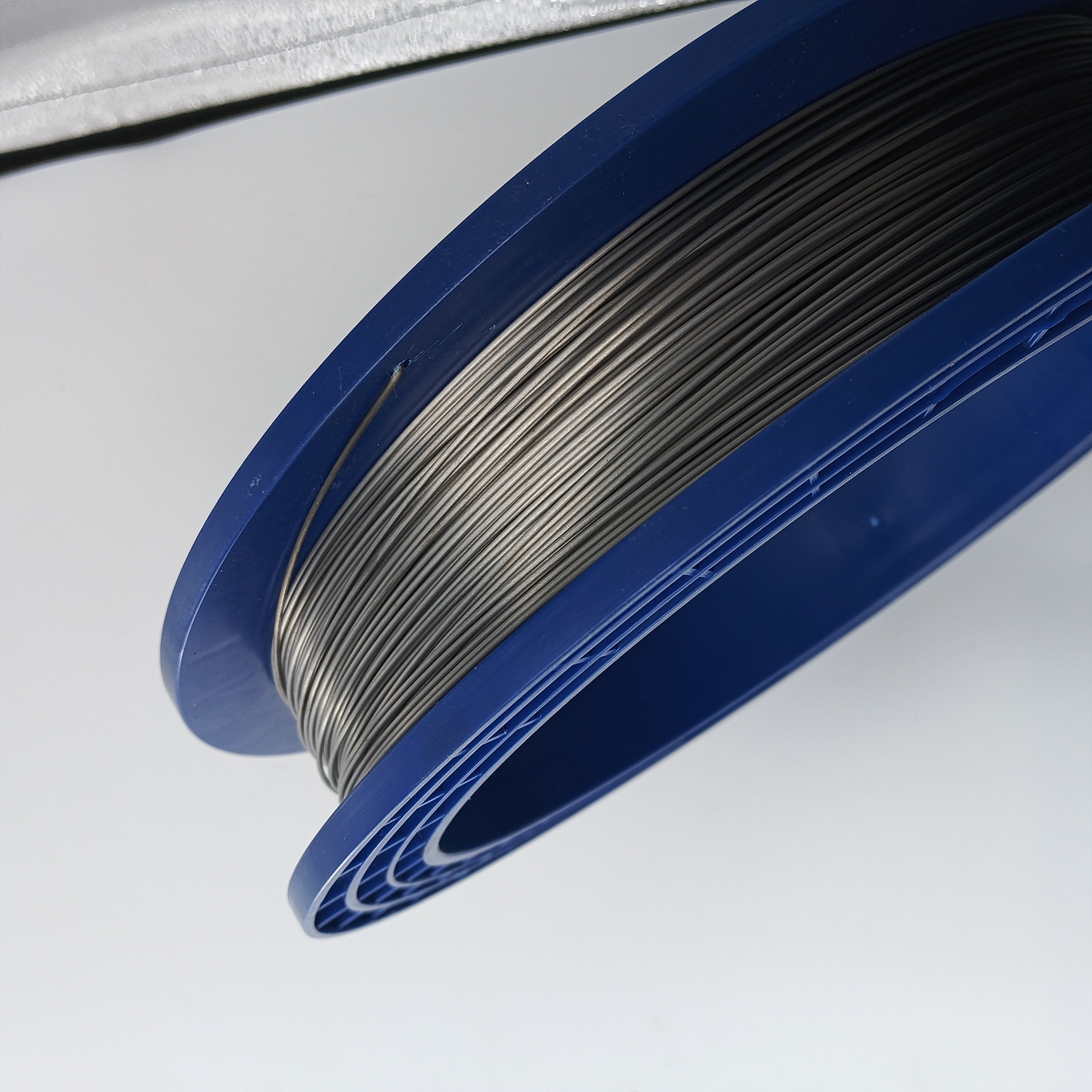 Making Incandescent Filament Pure Tungsten Wire