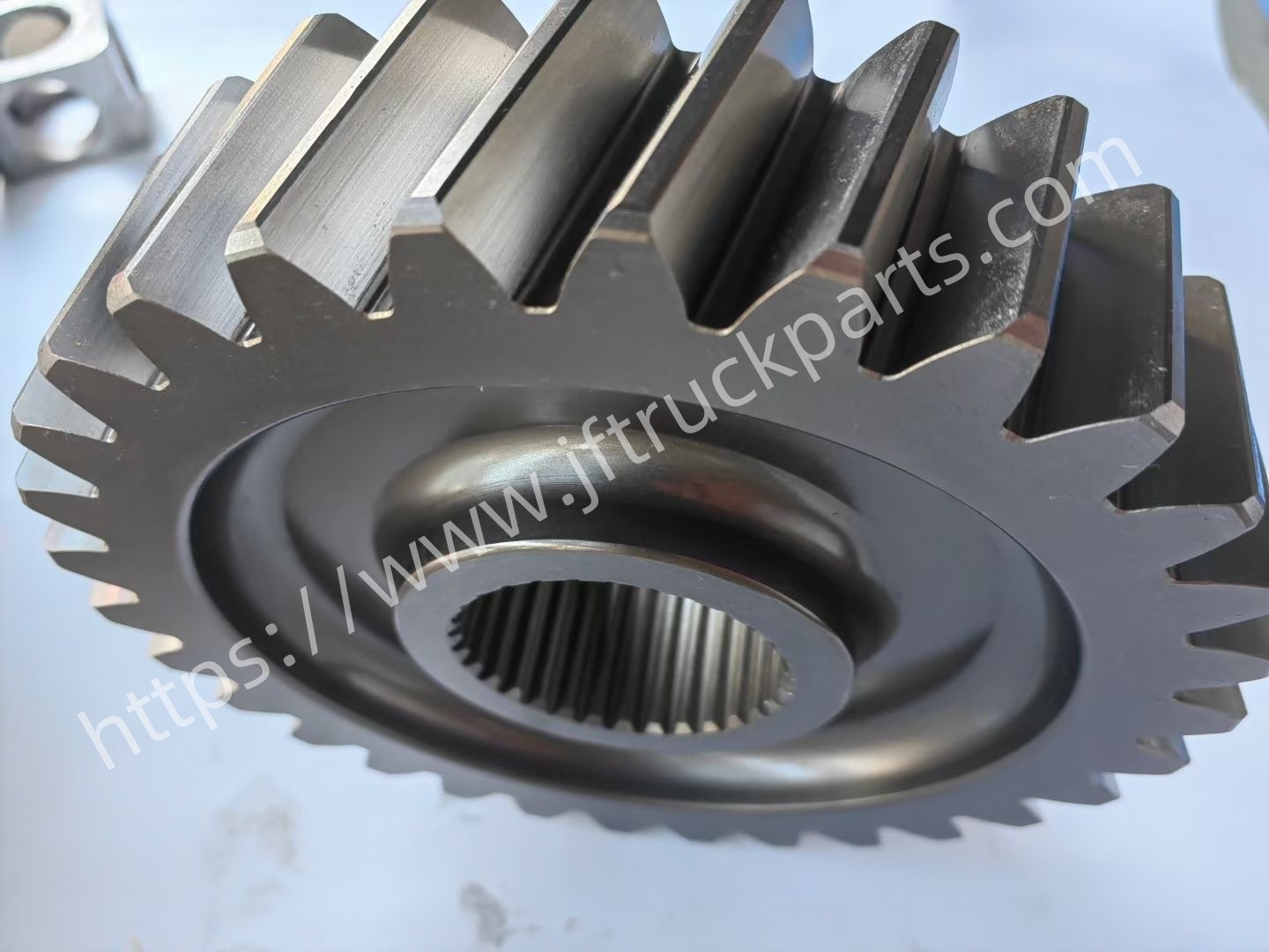 Sinotruk Howo SITRAK truck AC16 axle driven cylindrical gear 3463530085 Acotros (AZ9981320107) NF-BC107