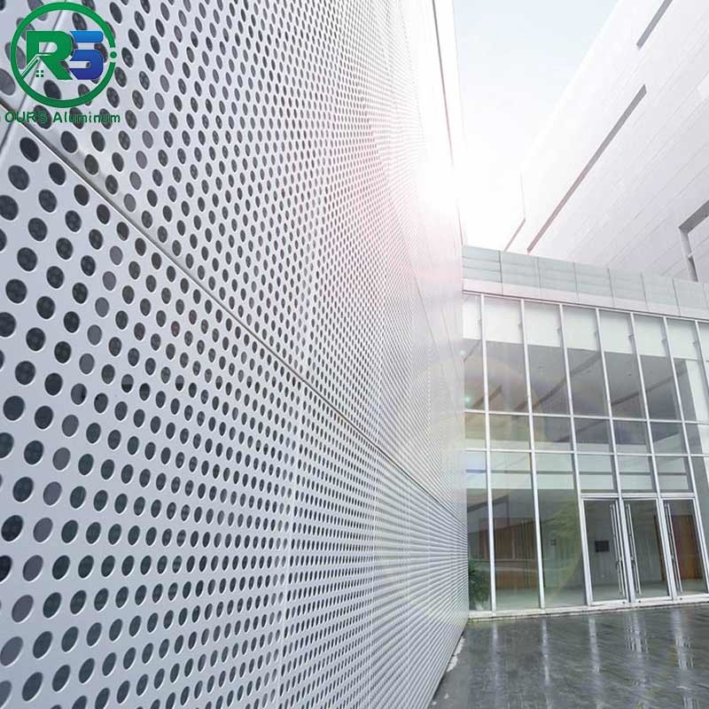 Perforated 3.0mm white Aluminum Wall Panels Punch Holes 1800*6000mm