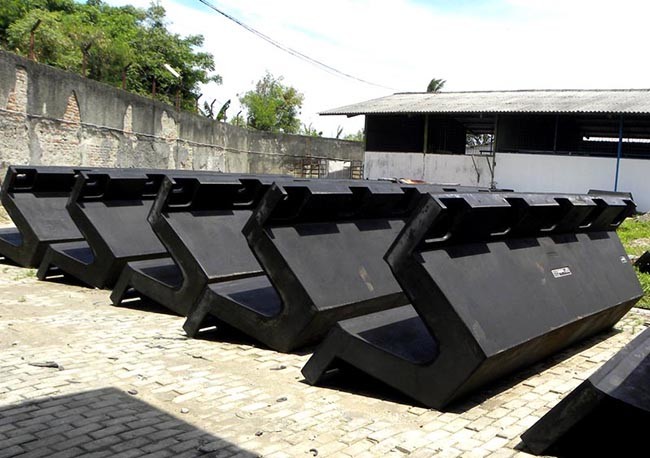 High Energy Absorption 1000mm V Type Fender For Ships And Boats