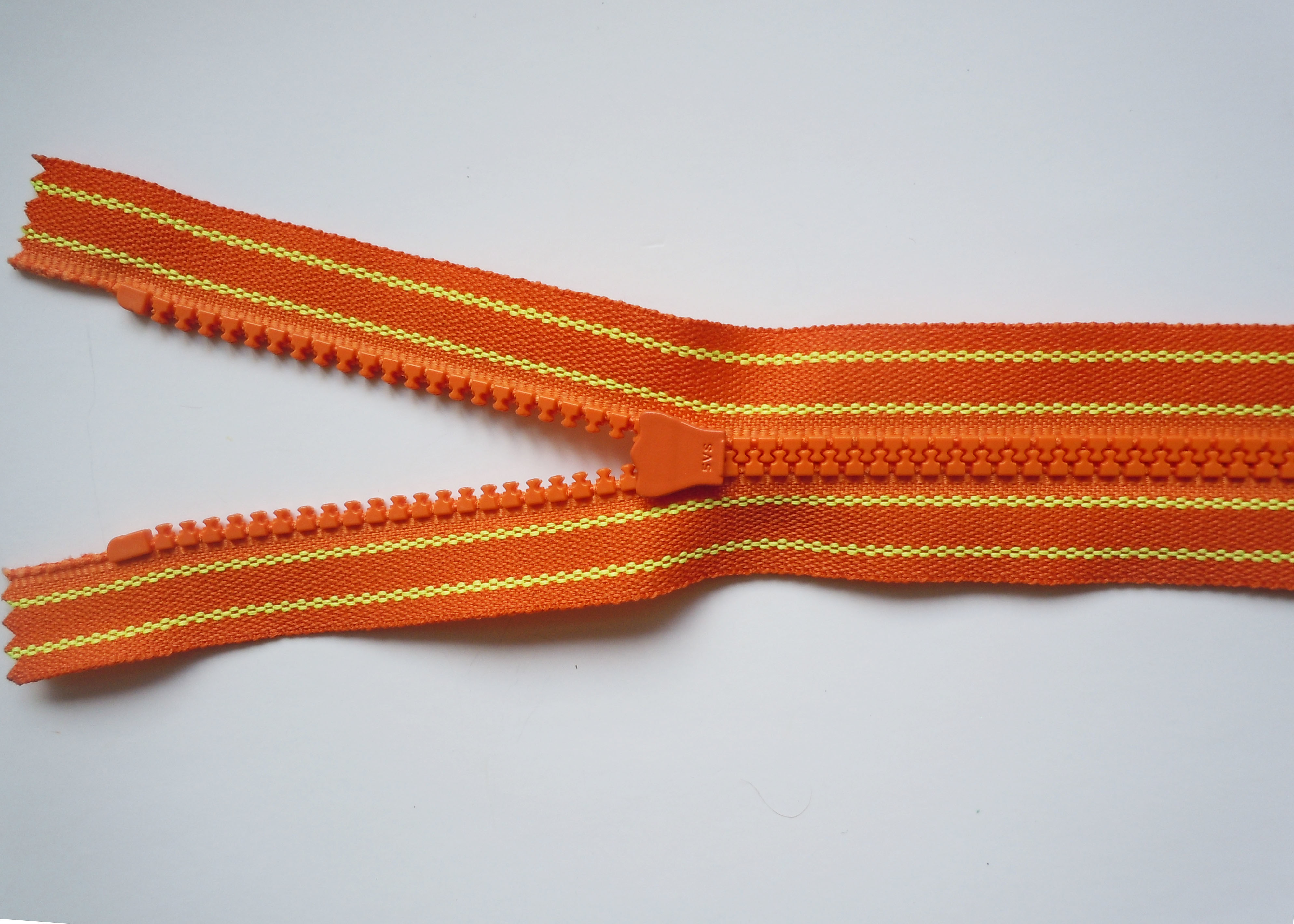 Garment accessory decorative metal separating zippers for hand bags