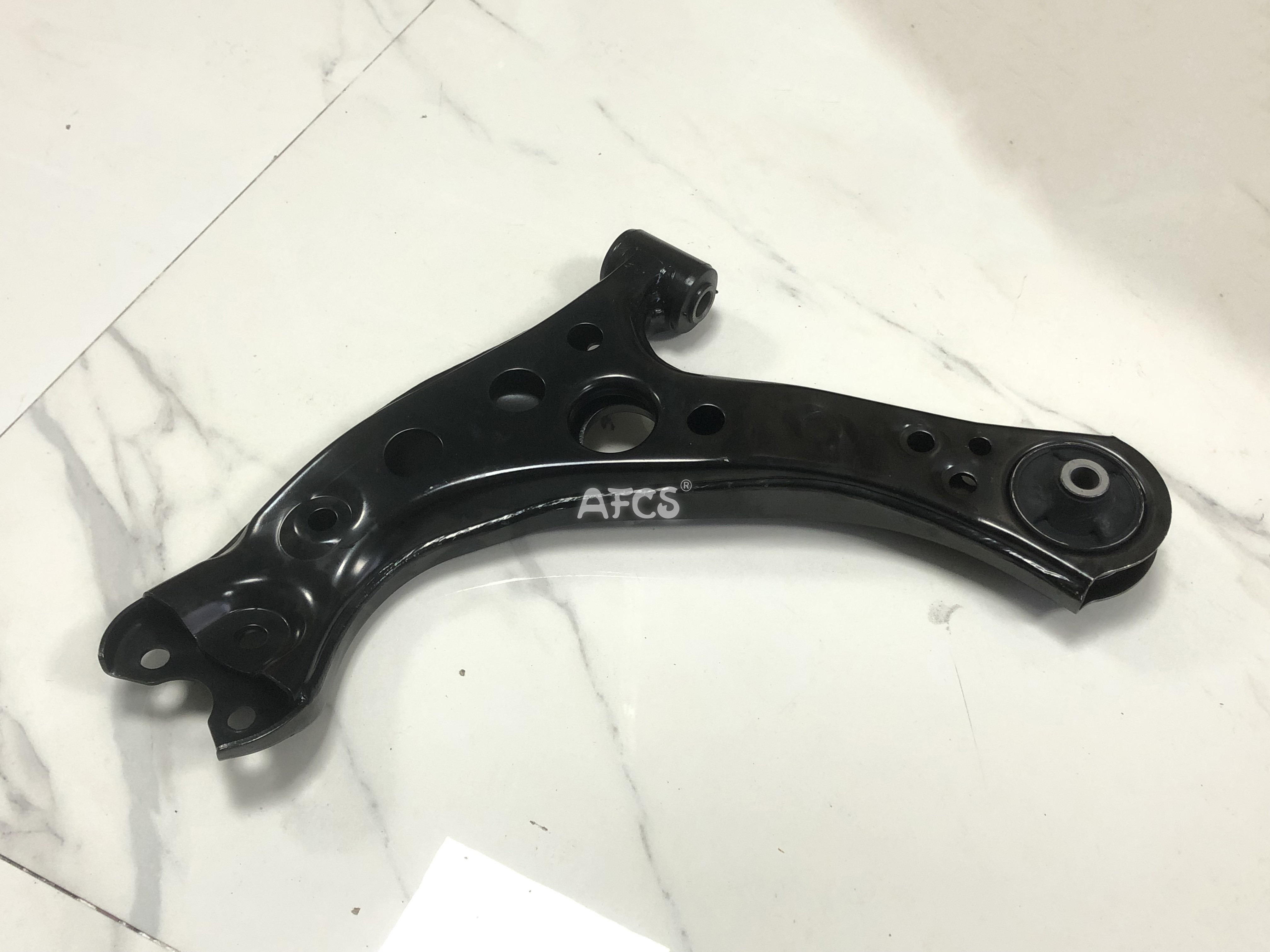 48068-02390 Control Arm 48069-02020 48069-13010 For Toyota Corolla Estate