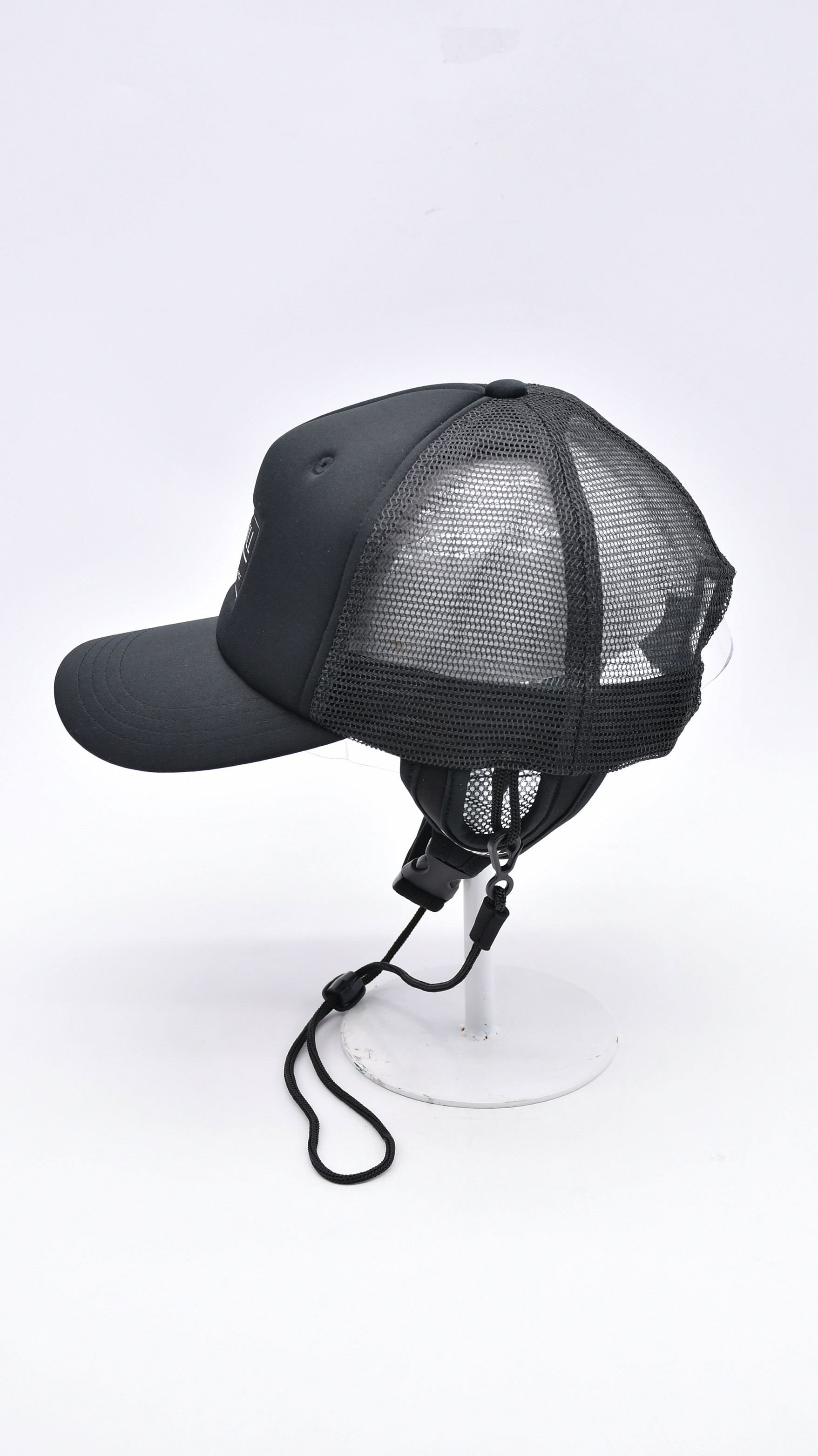 Black 5 Panel Sport Trucker Hat Polyester Mesh Back Embroidered Custom Logo