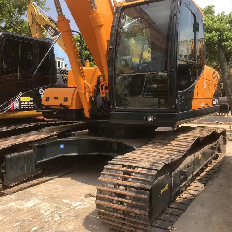 Crawler Chain Moving type 22 ton used hyundai r220 excavator in Shanghai Original