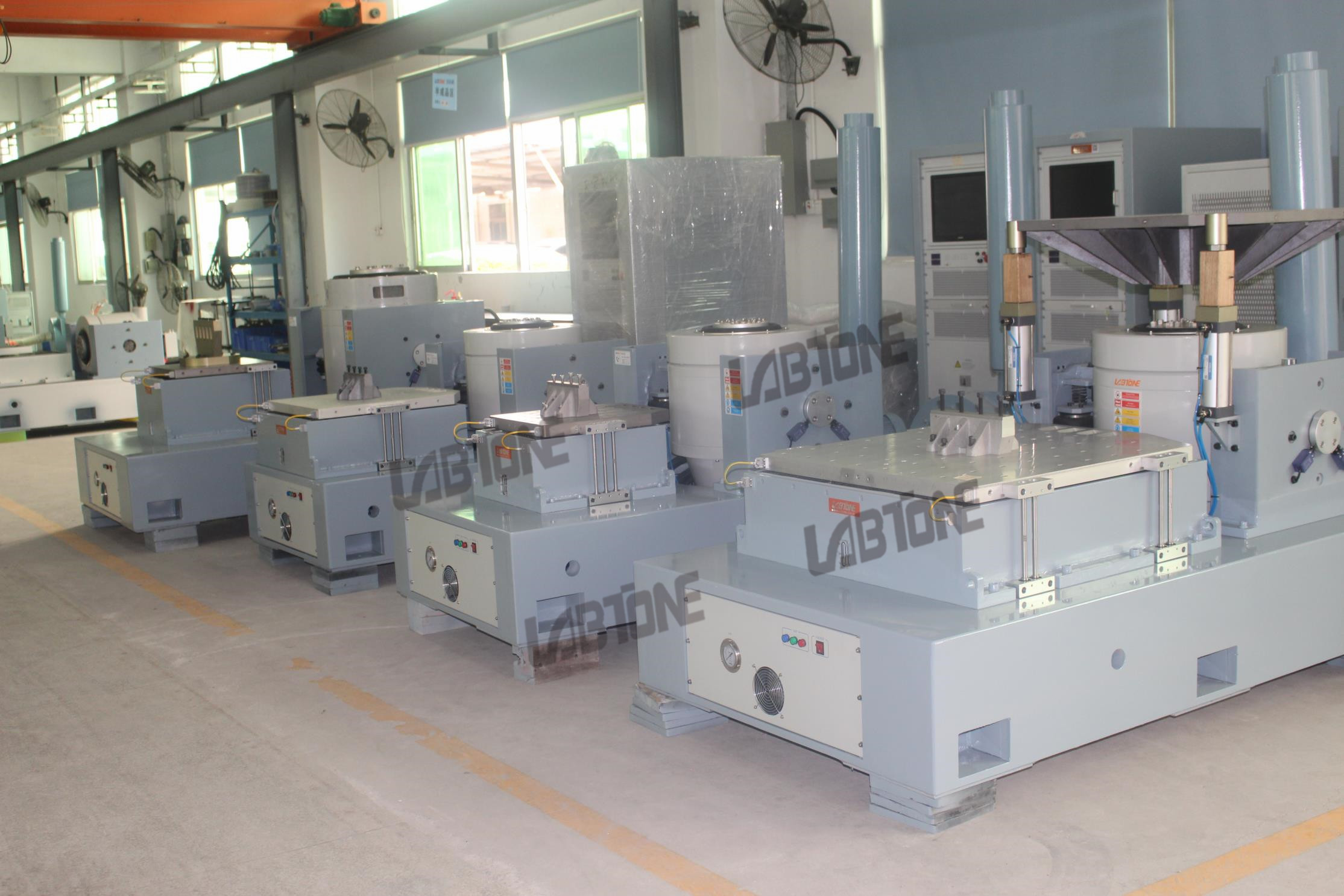 High Frequency Electrodynamic Vibration Shaker Table for Electronic components
