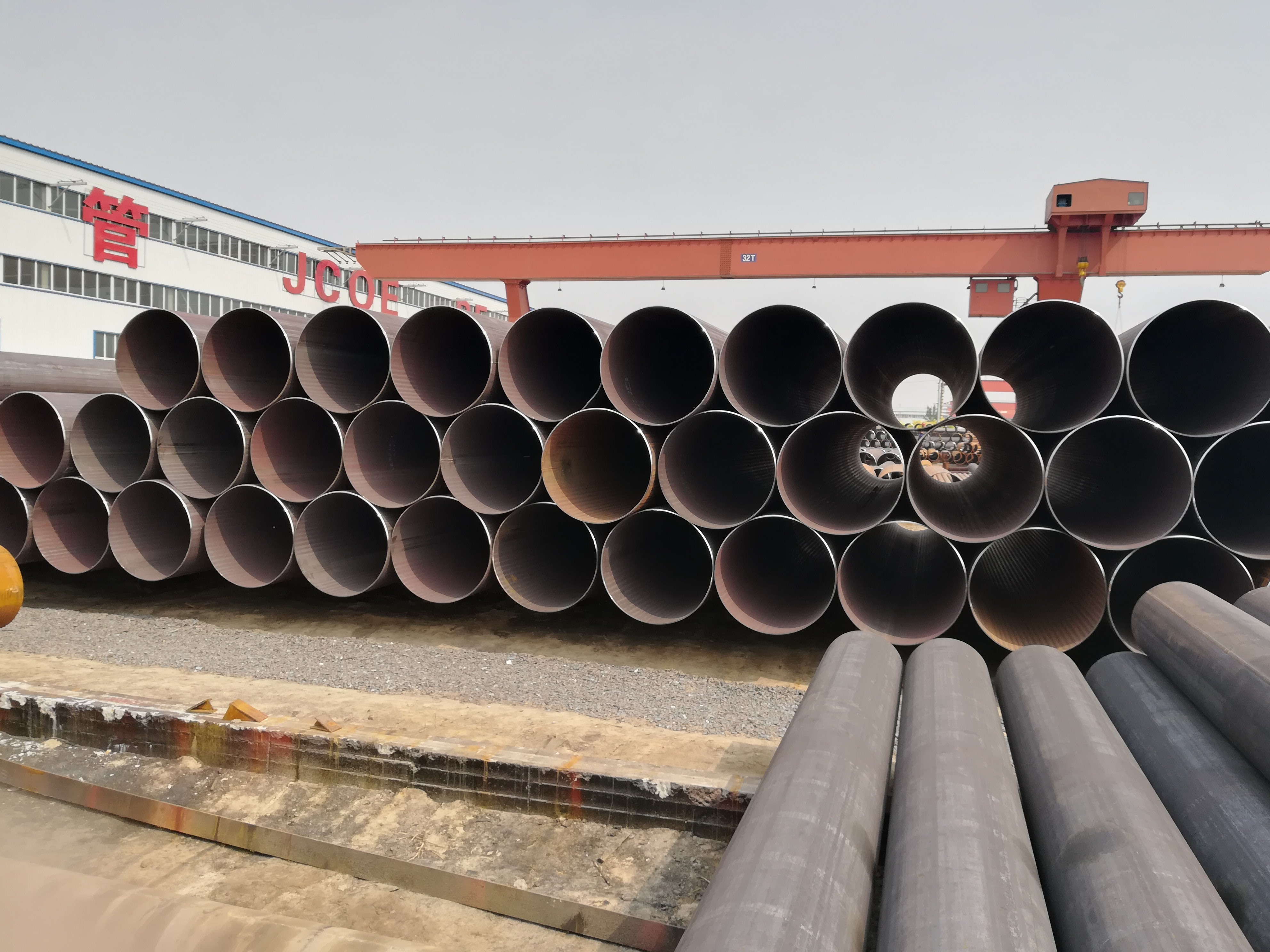 Carbon Steel API 5L S235JRH Q195 Q215 Q235 EFW Pipe