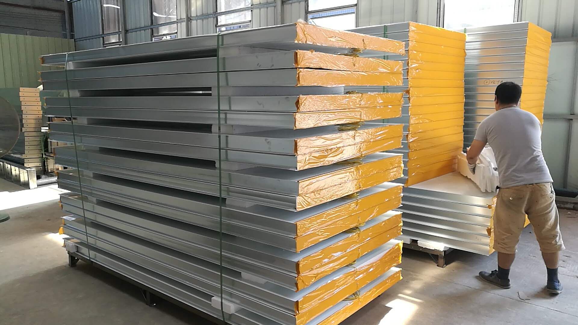 Diesel Burner Truck Spray Booth 220V 39KW With LED Light And 11KW Fans