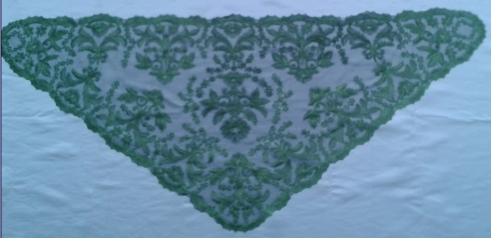 Elegant Embroidered Barcelona veil Authentic Spanish Medallion Mantillas GREEN COLOR