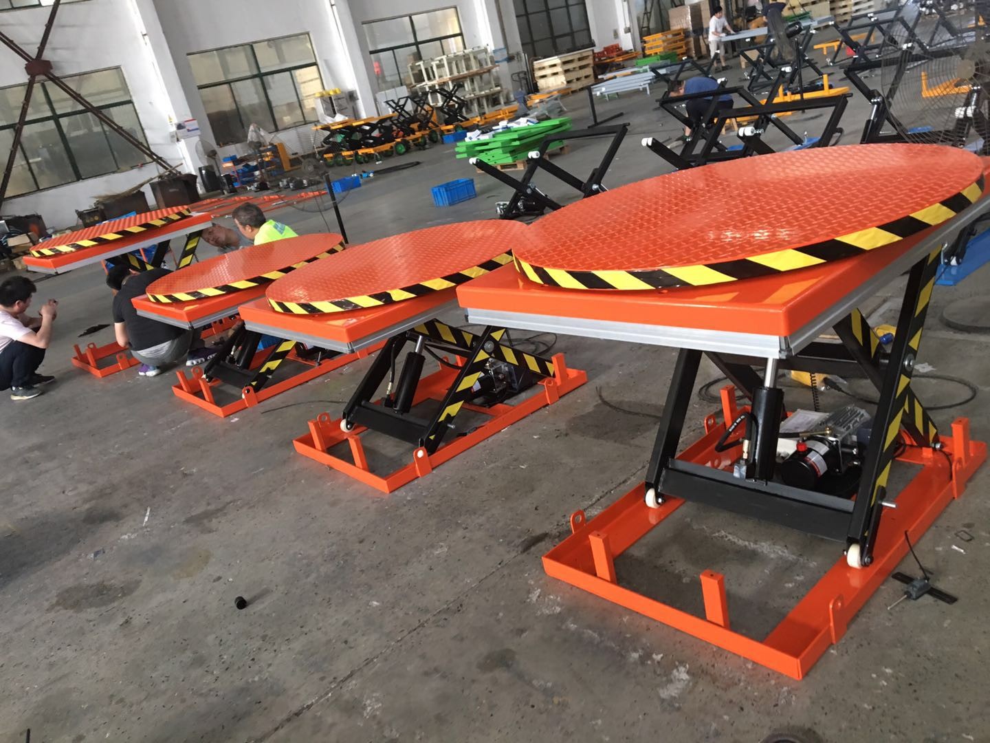 800kg Turntable Electric Lift Table Mobile Lifting Platform For Workshop Maximum Height 40"
