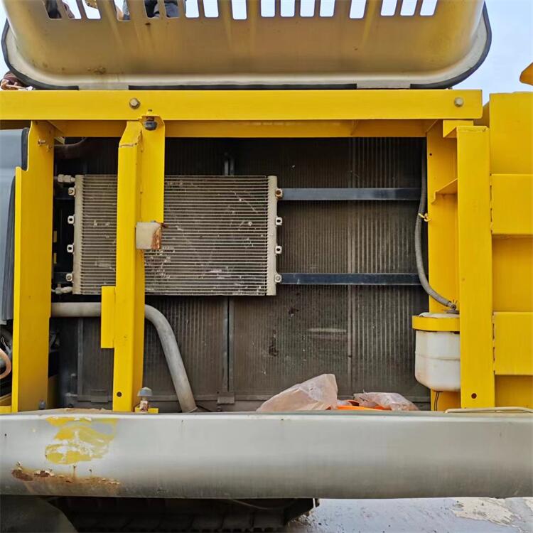 Used Kobelco 350 Excavator with 1.6m3 Bucket Capacity and HINO Engine in Shanghai Yard