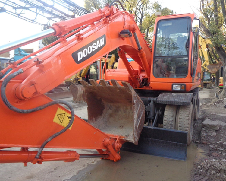 Orange DH150W-7 Used Wheel Excavator