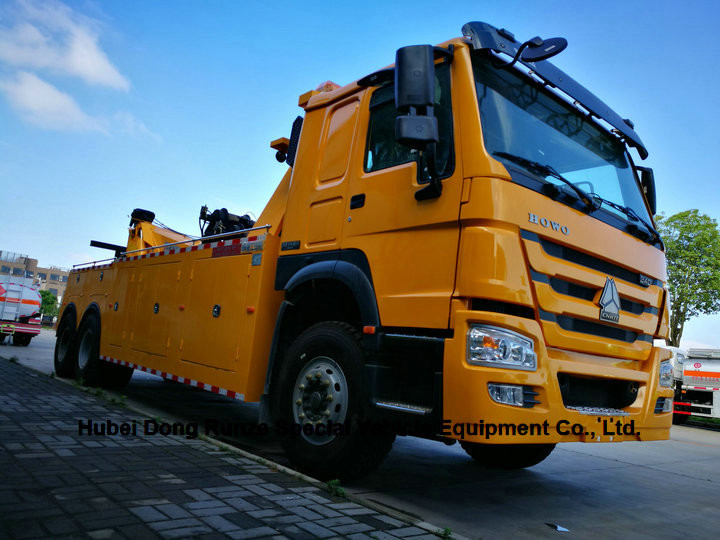 HOWO 50 Ton Heavy Duty Rotator Wreckers Tow Truck With 360 Degree Rotation
