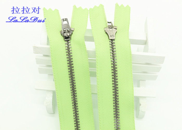Dress / Child Wear / Suits / Jeans Metal Zipper Semi - Auto Lock Slider Antique Brass Teeth