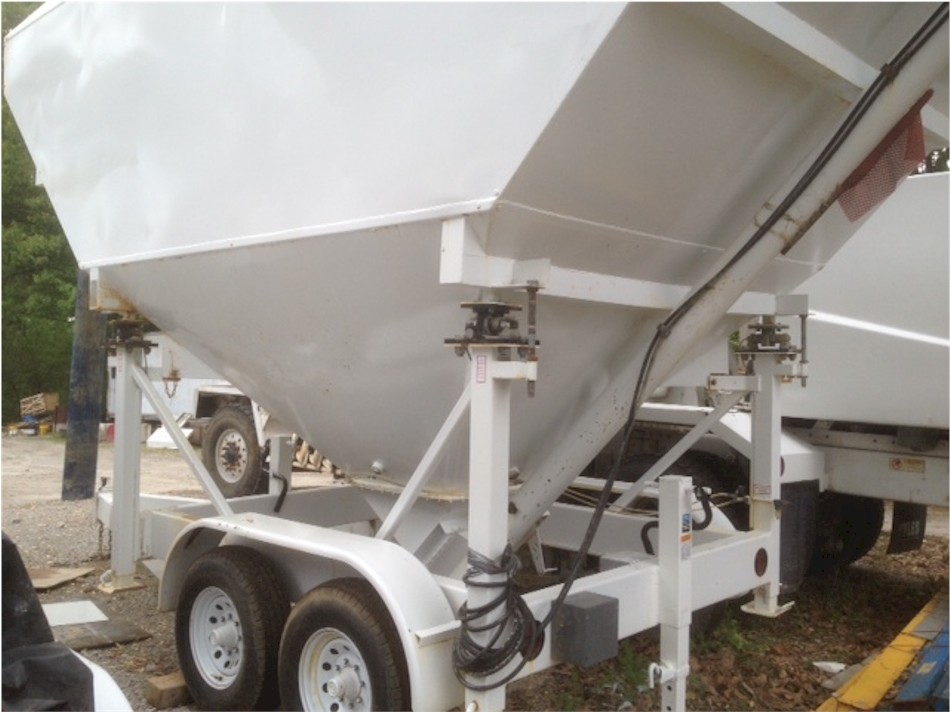 Professional Portable Cement Silo With Wheels And Tires / Low Profile Cement Silo