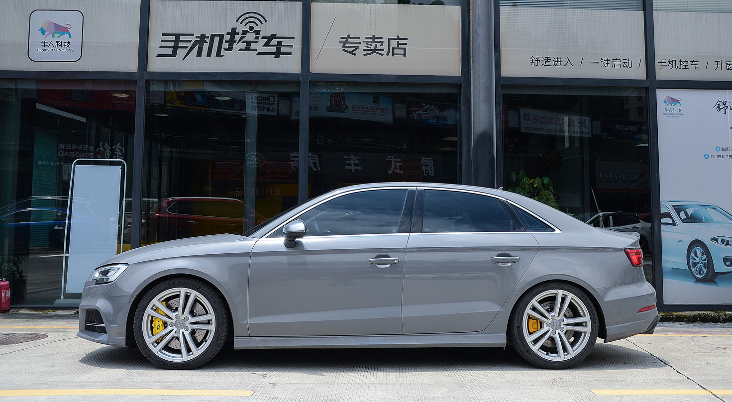 BBK For Audi A3 installed Big Brake Kits 6 Piston Calipers with 355*32mm rotor 18inch wheel P60S