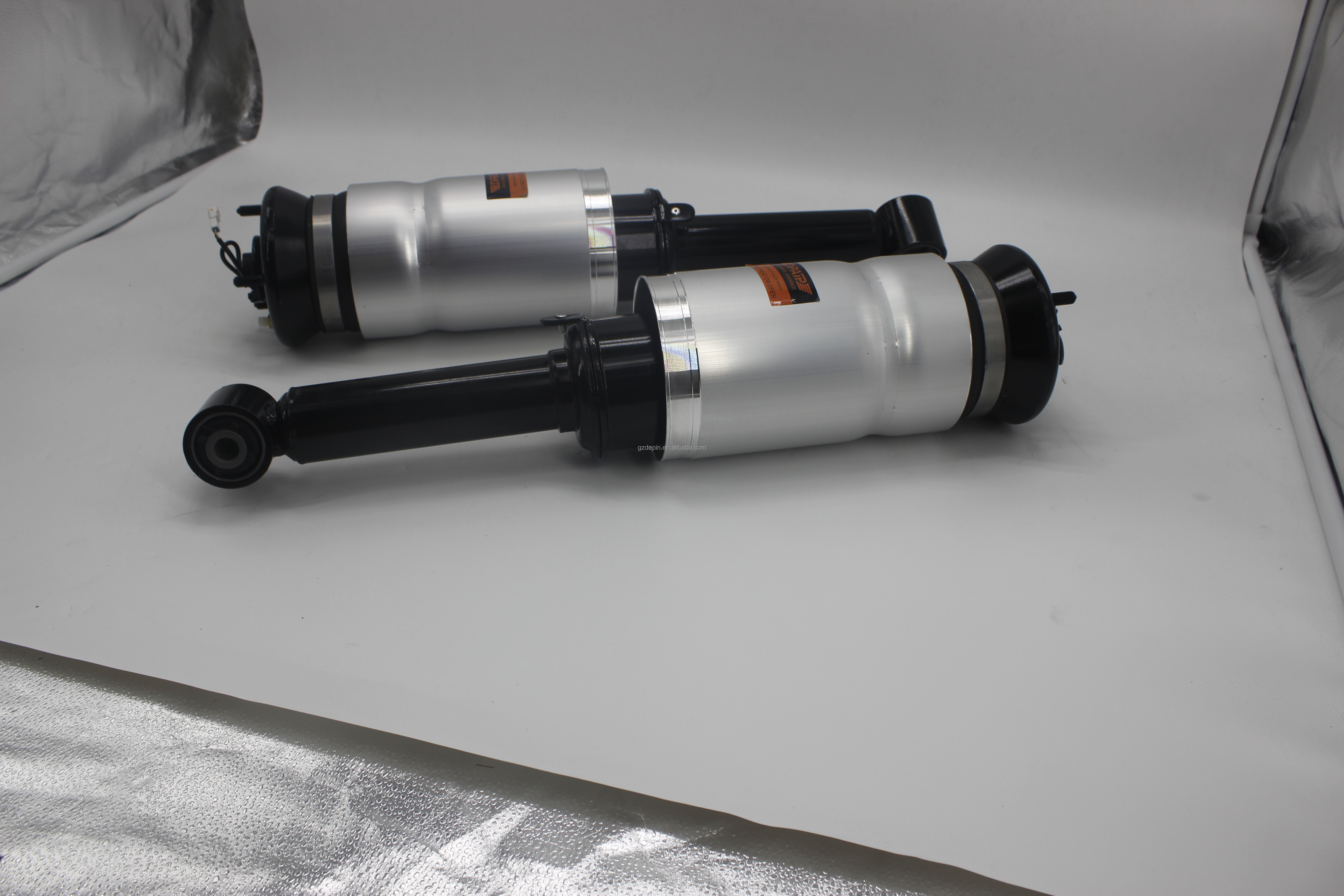 LR038096 LR032650 LR014195 Rear Air Suspension Spring Strut Shock Absorber for DISCOVERY IV L319