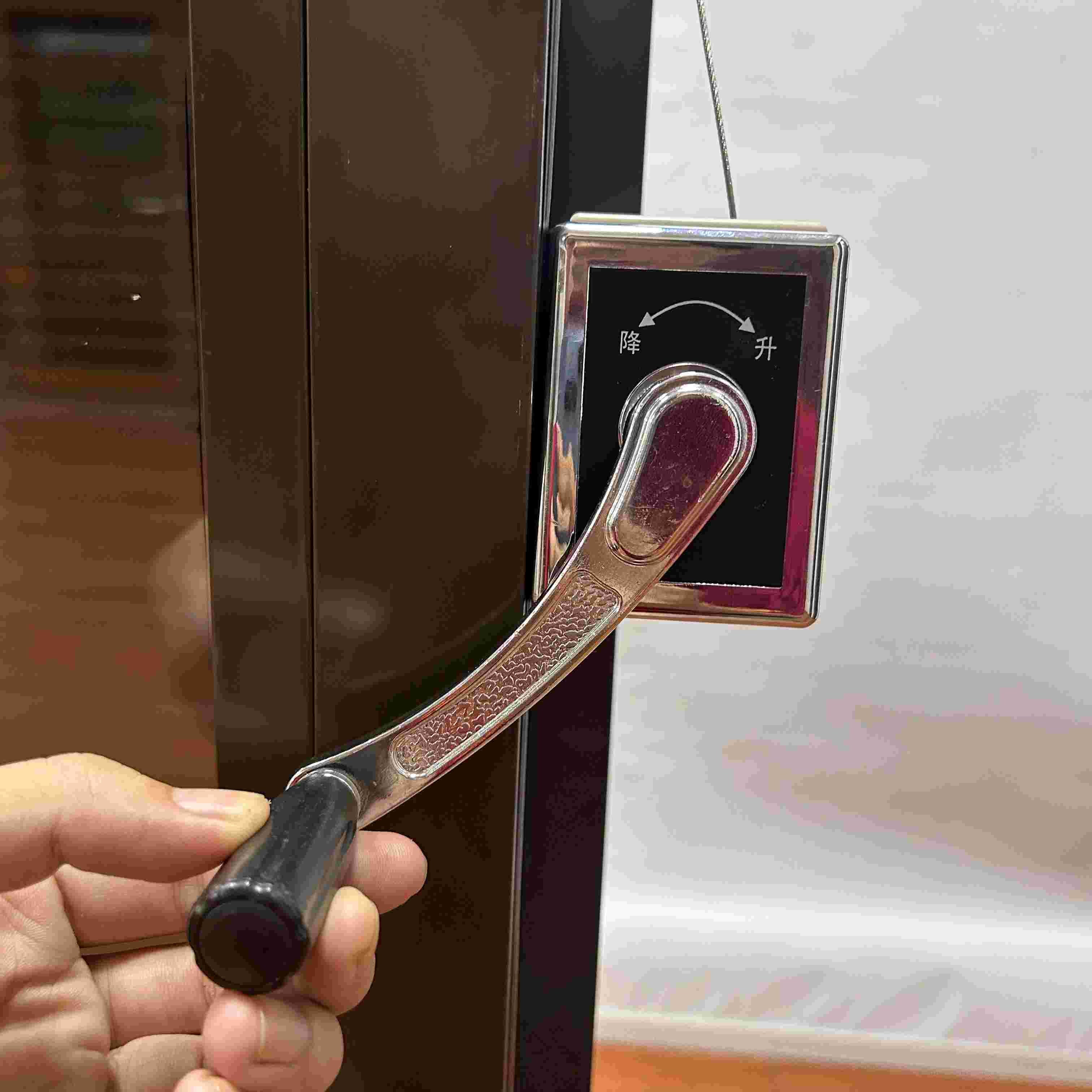 Customized Size Aluminum Tilt And Turn Windows Screen Netting Tilt And Turn Egress Window