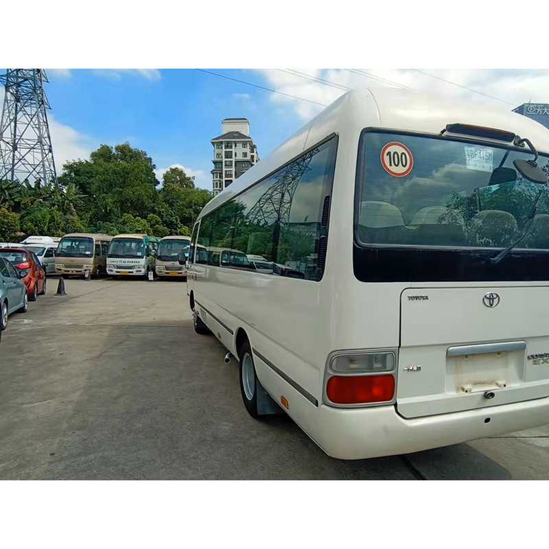 2015 Year 30 Passenger Coaster Bus with Front Mounted Diesel Engine Spacious Interior
