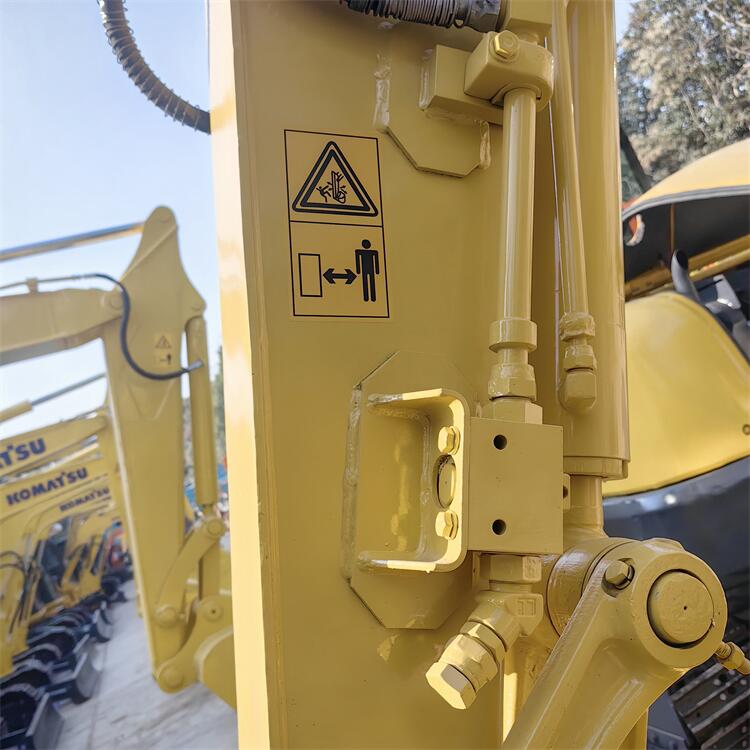 Mini Komatsu PC78 Crawler Excavator 7 Ton Used in Japan with Original Hydraulic Valve