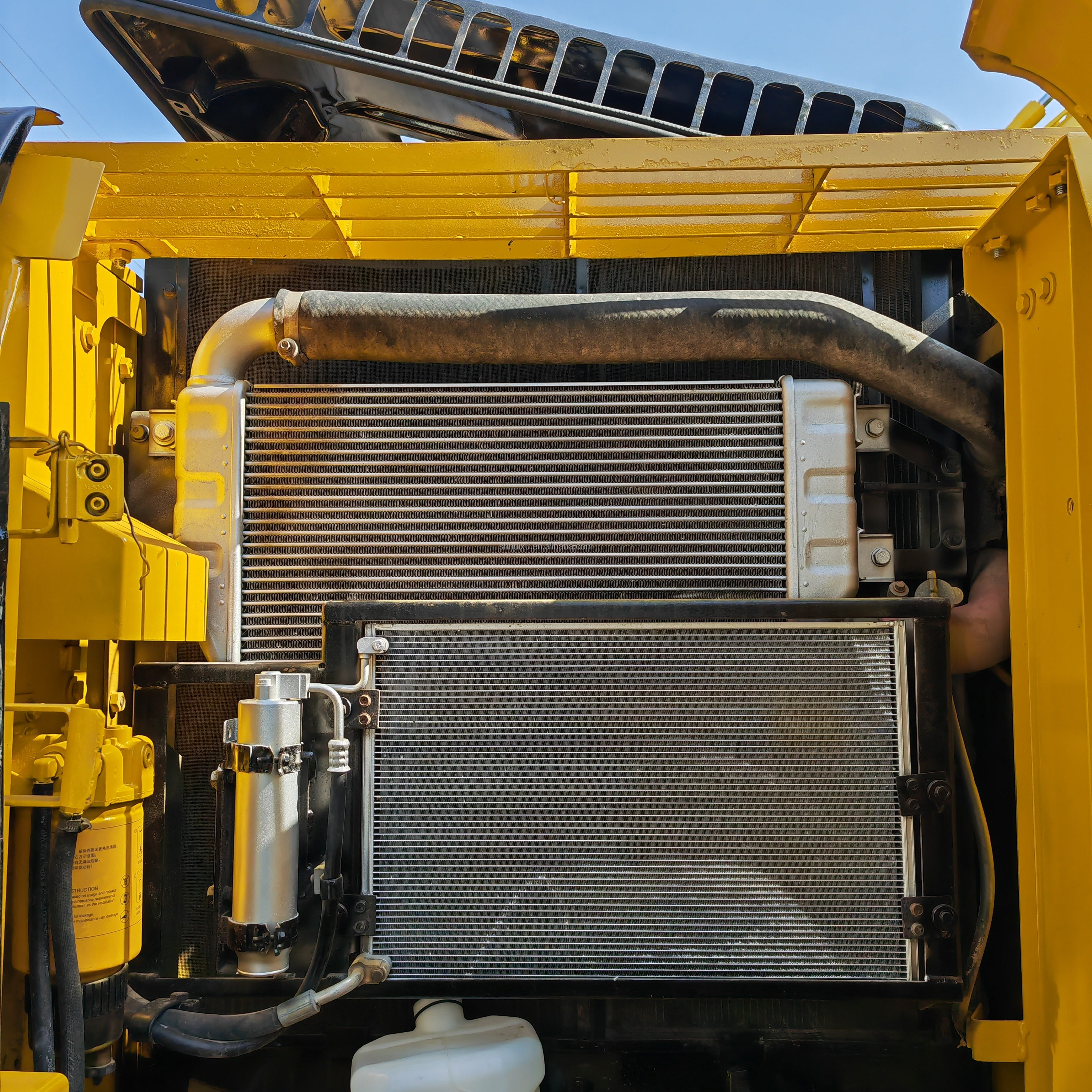 Good condition japan original second hand caterpillar cat320d excavator used cat 320d excavator in Shanghai