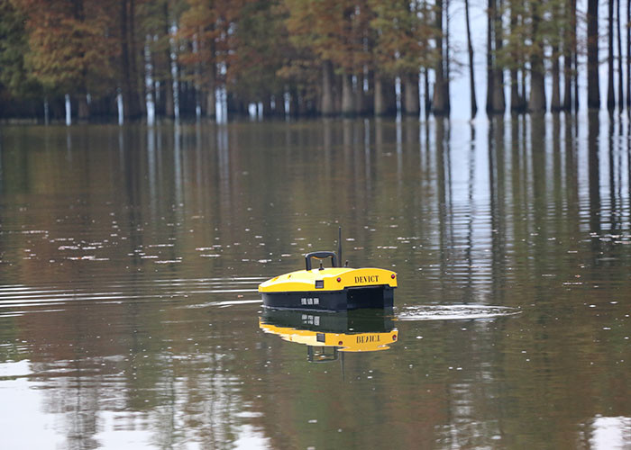 Yellow shuttle bait boat , DEVICT bait boat remote control style radio control