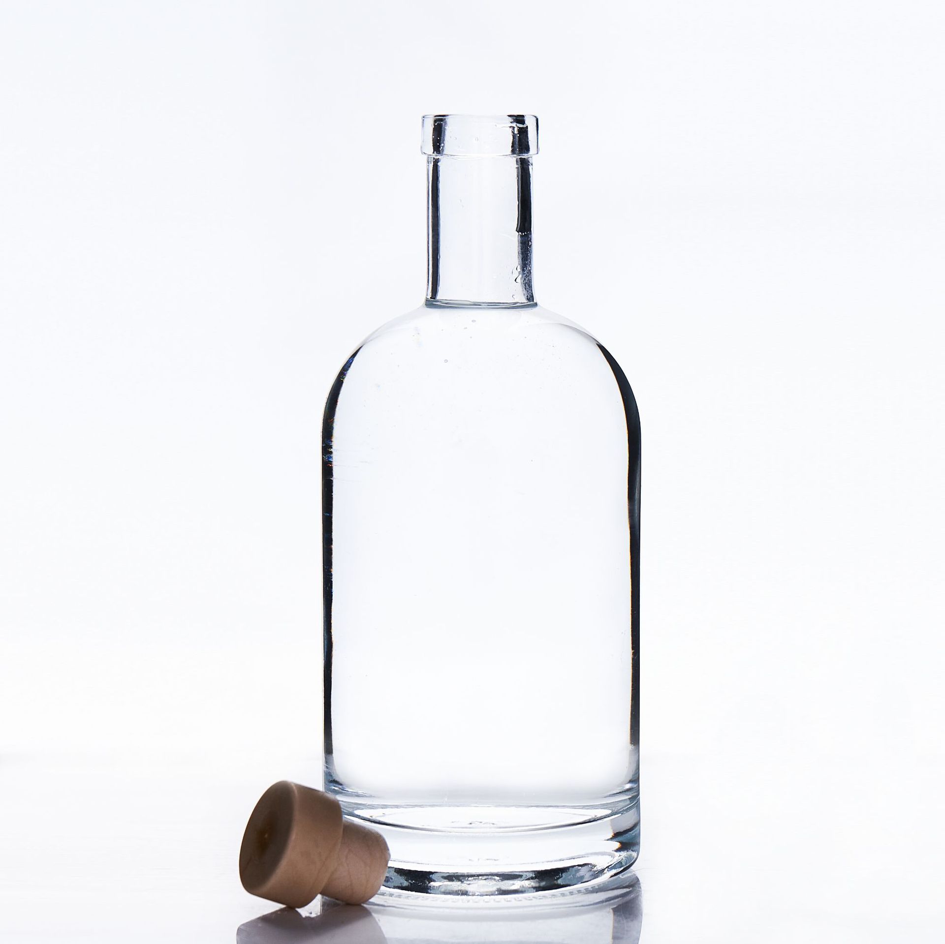 Collar Material Clear Glass Body Material Glass 500ml Airtight Cork Cap Bottle for Liquor
