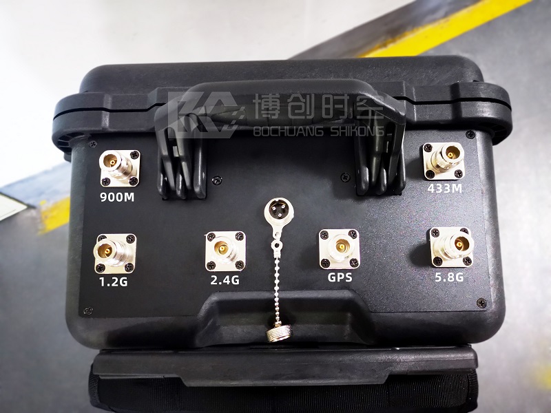 Trolley box style UAV drive off equipment 1500m automatic drive forced landing UAV jammer frequency can be customized