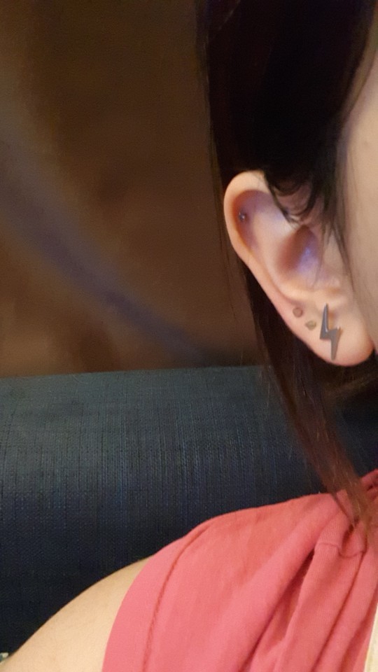 High Quality Vintage Punk Black Titanium Steel Earrings Cool Lightning Small Stud Earrings for Men and Women