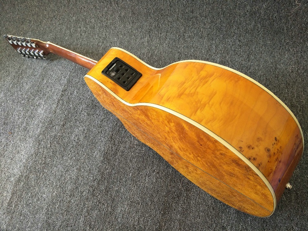 12 Strings Acoustic Guitar / guitar natural AAA Solid Spruce Body 43 inch Guitar Acoustic Fishman Pickups guitar