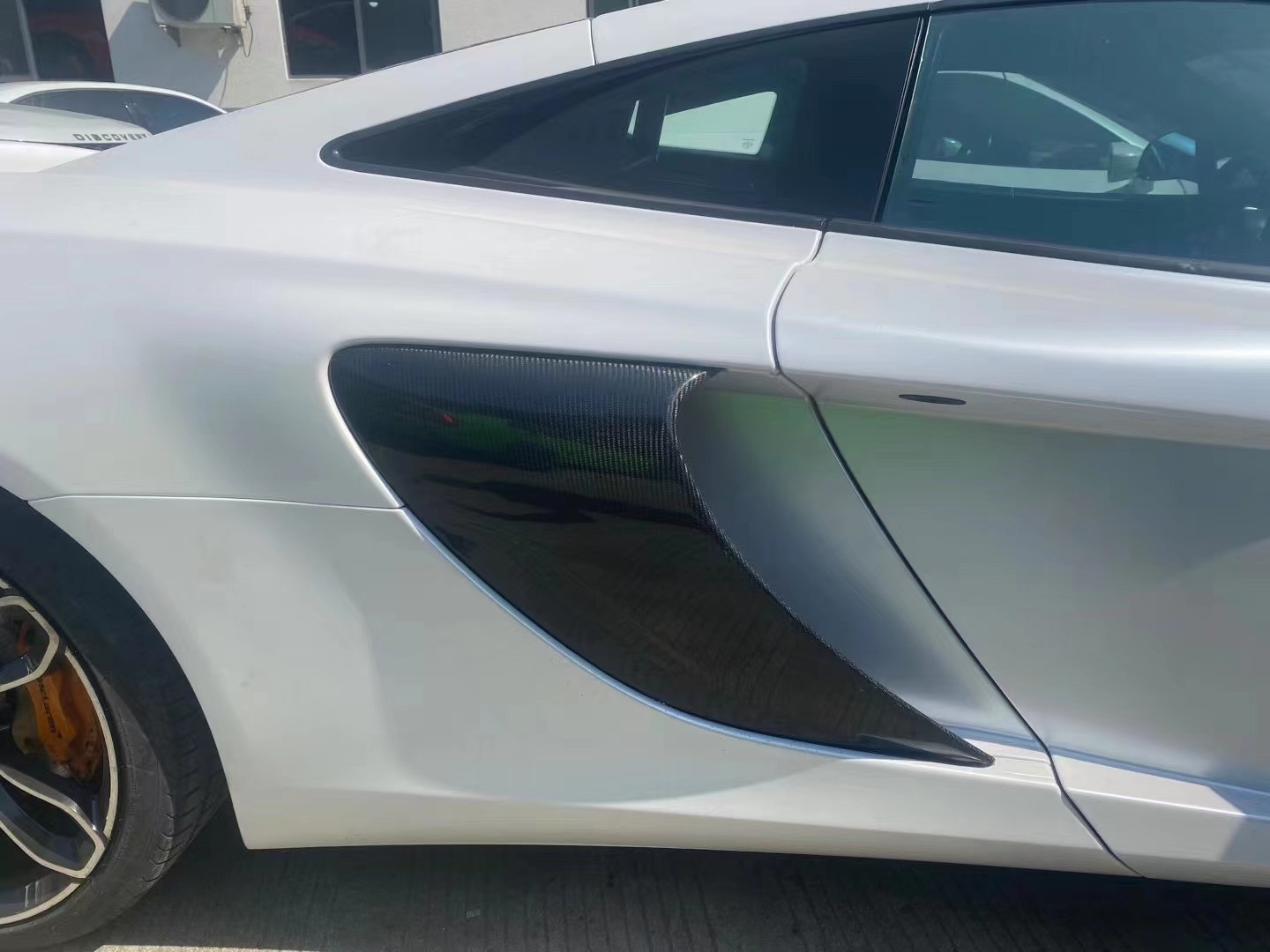For McLaren MP4-12C Body Kit MP4-12C Upgrades the 650S-style Front and Rear Bumper Spoiler Hood Headlights
