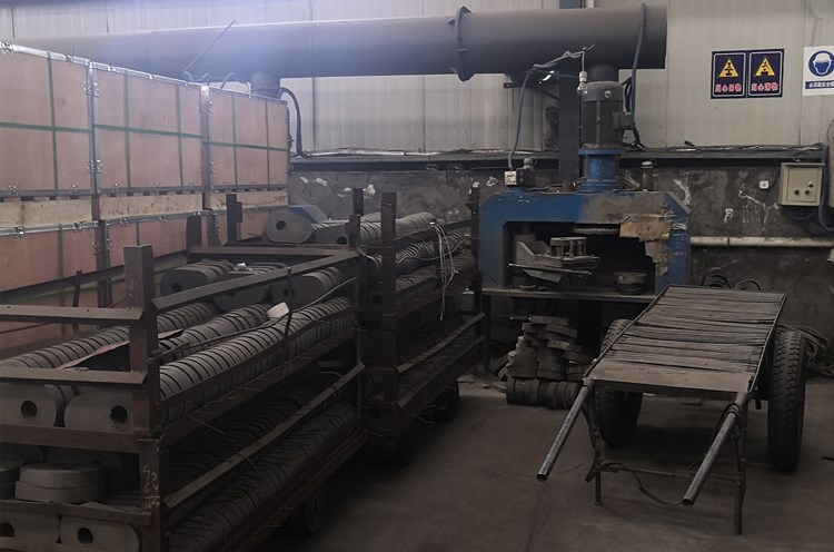 Efficiently Designed Ladle Brick Nozzle and Stopper Slide Gate for Steel Furnace