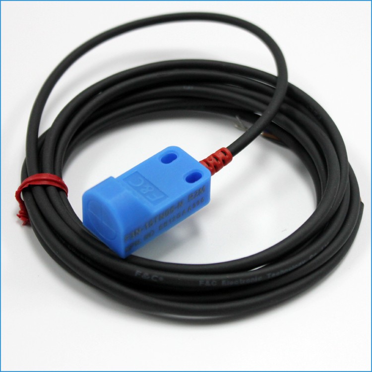 12V NPN NO non contact proximity switch, 5mm sensing square proximity sensor.jpg