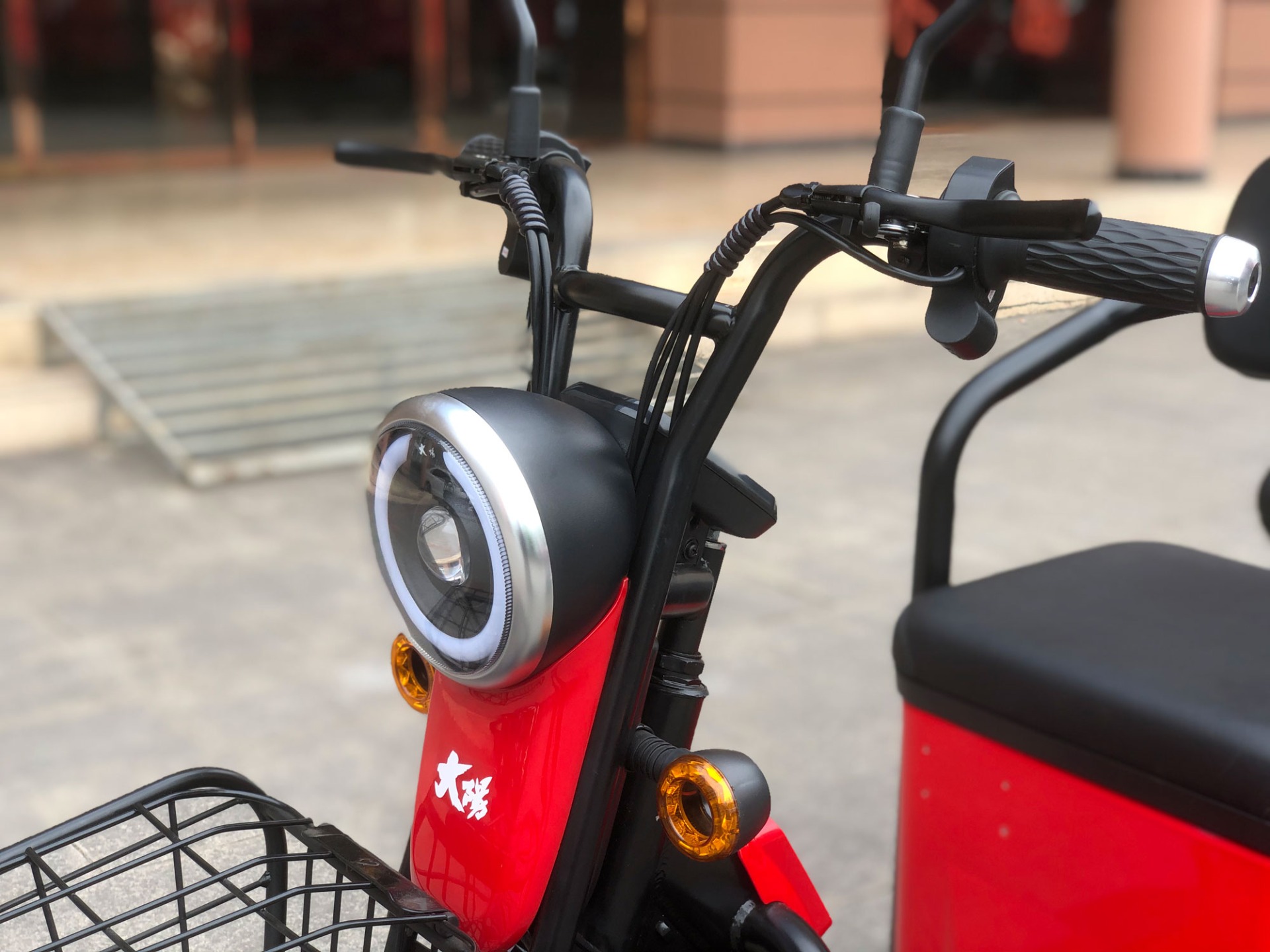 350W Electric Tricycle For Adult Passenger And Cargo Carrier 100KG Loading Capacity